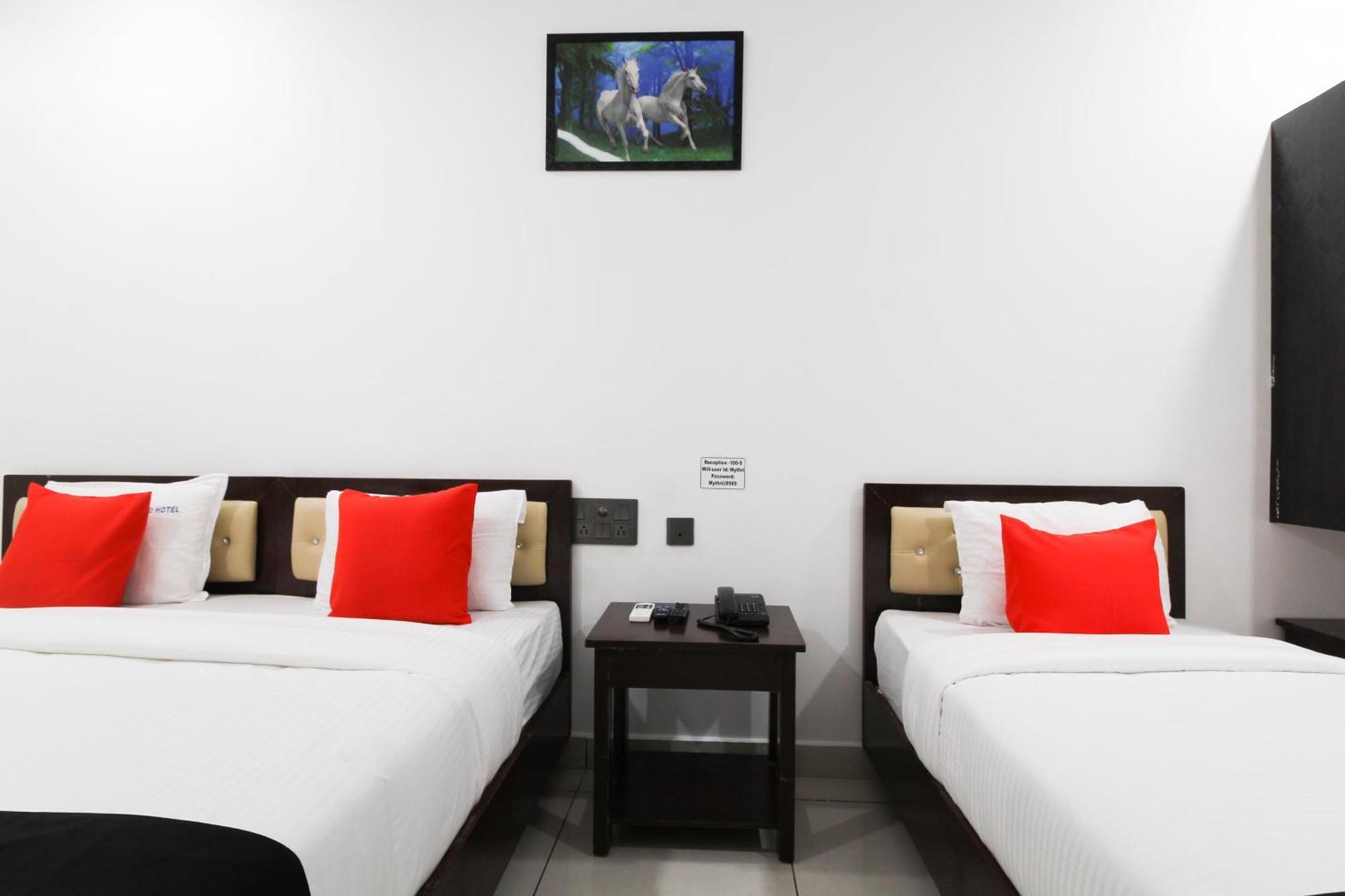 Super Mythri Hotel Near By Ecil, As Rao Nagar, Sainikpuri Maula Ali Exterior foto